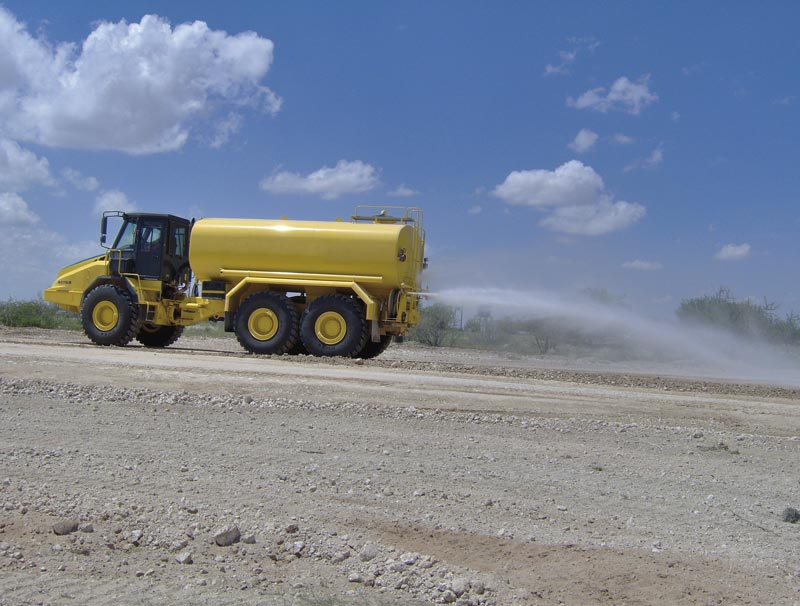 Cisterna trasporto e distribuzione acqua industriale per innaffiamento e lavaggio strade e gallerie Ravasini